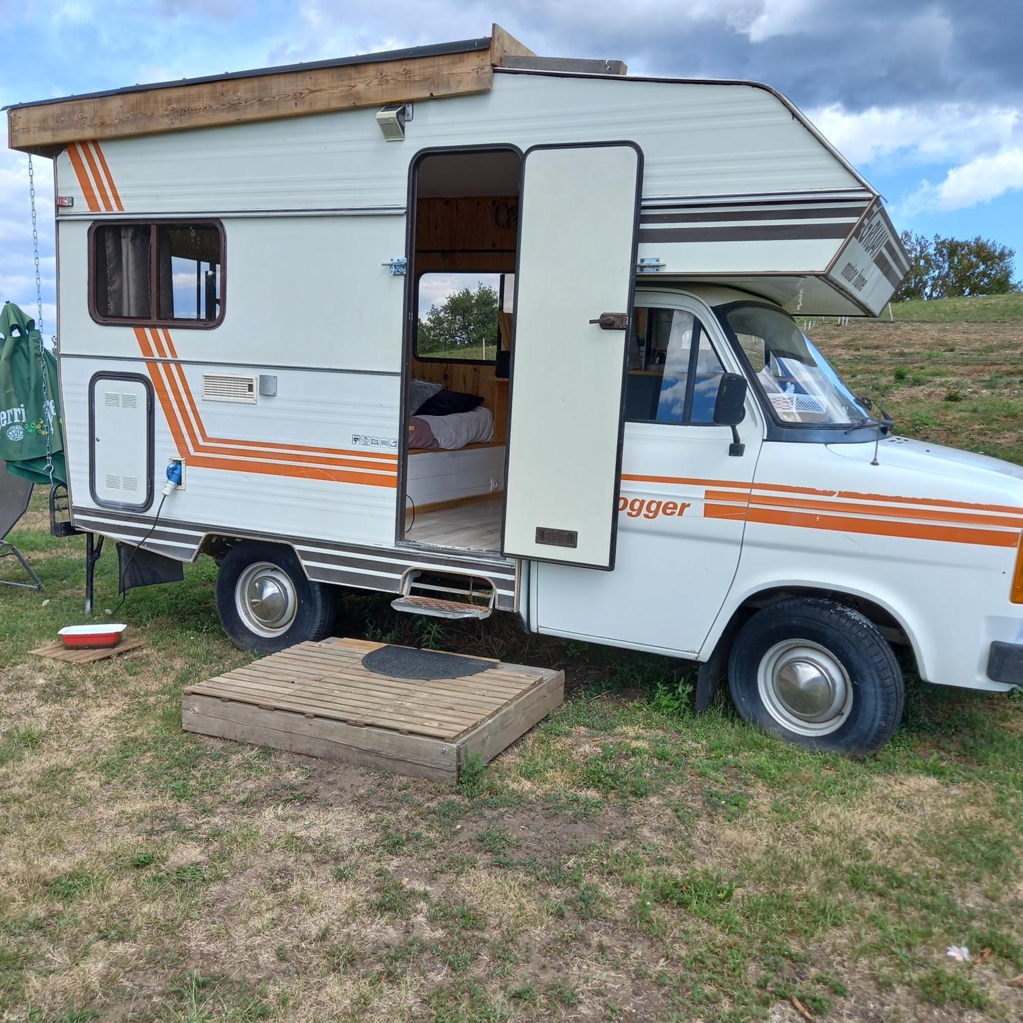 Car Vintage Campsite *
